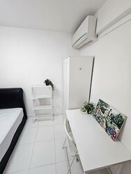 Lucky Plaza (D9), Apartment #564364951